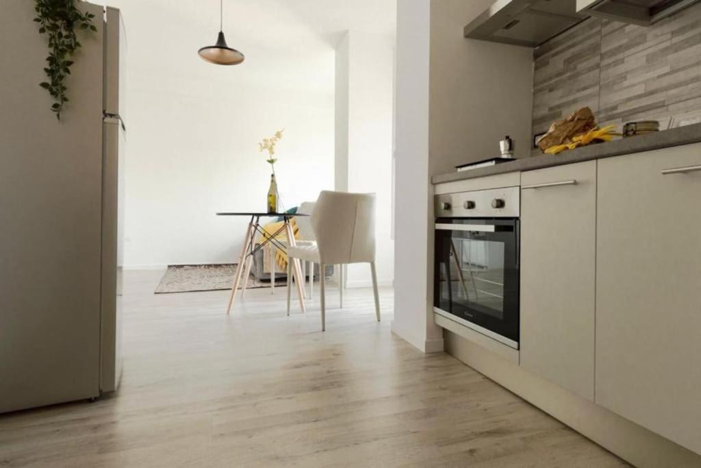 One Flat/Studio,Busto ArsizioCenter,With Terrace المظهر الخارجي الصورة